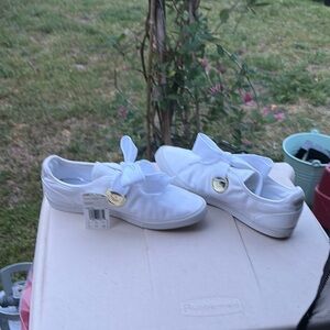 adidas White Low-Top Sneakers bow top Closure